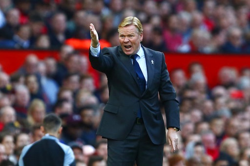 MU 4-0 Everton: 10 phút cuối tưng bừng - 4
Koeman đang đứng ngồi không yên khi mà Everton đang chơi khá tệ, họ chỉ có 7 cú sút trúng đích trong 405 phút thi đấu đầu tiên của mùa giải năm nay
