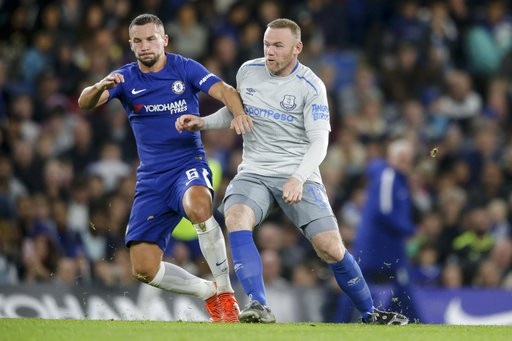 Everton - Chelsea: "Kẹo bơ" ngọt hay đắng? - 3
Drinkwater (tránh) tranh bóng với Rooney (phải) trong trận đấu giữa hai đội ở League Cup hồi cuối tháng 10