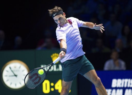 ATP Finals: Thắng Zverev, Federer giành vé sớm vào bán kết - 1
Federer giành vé vào bán kết sớm trước một vòng đấu