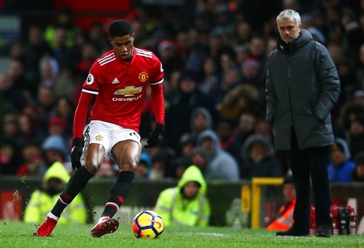
Rashford (trái) đang có phong độ tốt trong màu áo MU
