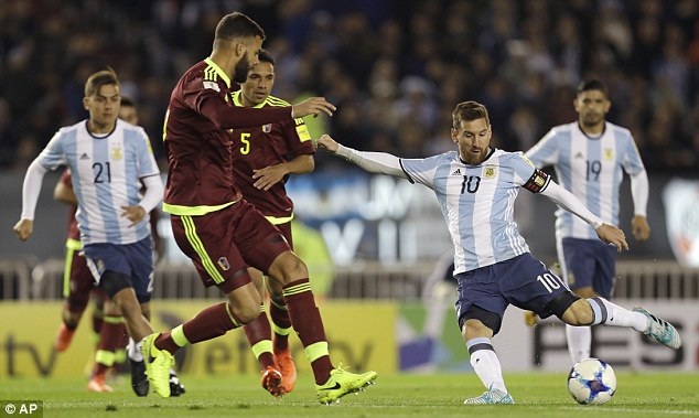 Messi vô duyên, Argentina hòa thất vọng Venezuela - 1
Messi và đồng đội đã có một trận đấu khá vô duyên