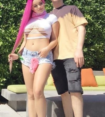 
Ariel Winter sau đó đã chia sẻ trên trang cá nhân rằng bây giờ là mùa hè và cô ăn vận phù hợp thời tiết, phù hợp tuổi tác
