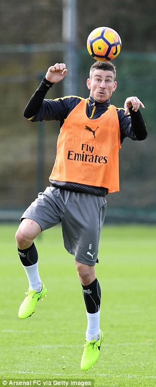 Koscielny, Ramsey trở lại tập cùng Arsenal trước trận gặp Liverpool - 10
Koscielny đã trở lại tập cùng các đồng đội