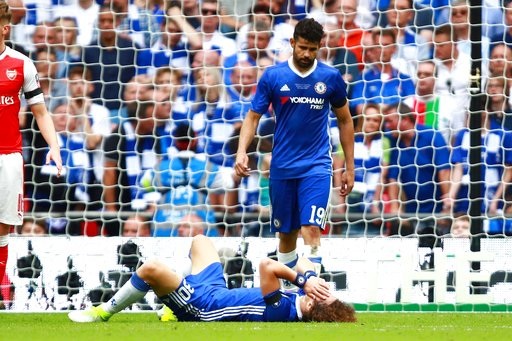 Nhìn lại chiến thắng "mang trái ngọt" của Arsenal trước Chelsea - 14
Sự thất vọng của các cầu thủ Chelsea sau khi bị đối thủ ghi bàn