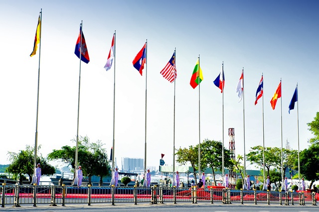 Thủ tướng Nguyễn Xuân Phúc nói về thời khắc “vàng” của ASEAN - 1 Hiệp hội ASEAN gồm 11 quốc gia thành viên, bước vào thời khắc vàng kỷ niệm 50 năm ASEAN (ảnh: Phạm Nguyễn)