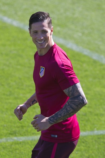 Các ông chủ người Thái Lan sang tận Madrid cổ vũ Leicester - 24
Tiền đạo Fernando Torres.