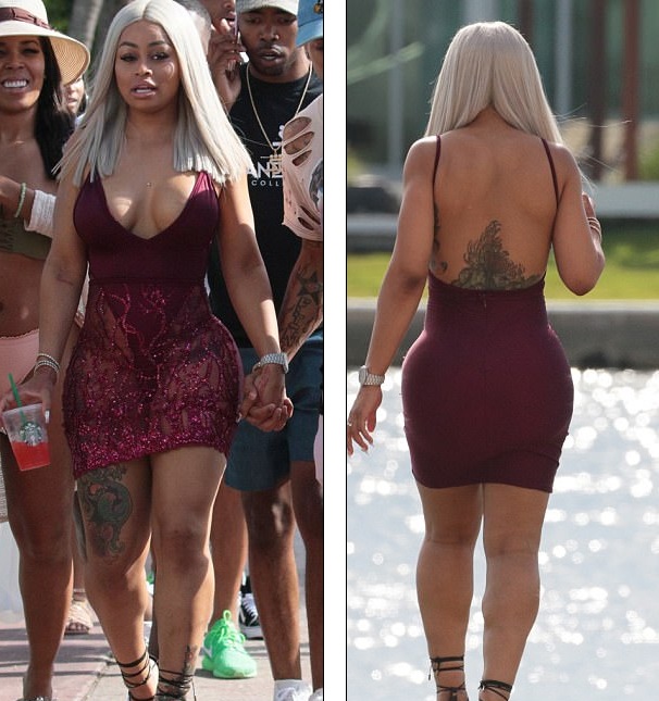 Vũ nữ thoát y khoe ba vòng nảy lửa - 1
Blac Chyna cùng bạn trai Mechie đi chơi ở Miami, Florida, Mỹ ngày 4/9 vừa qua