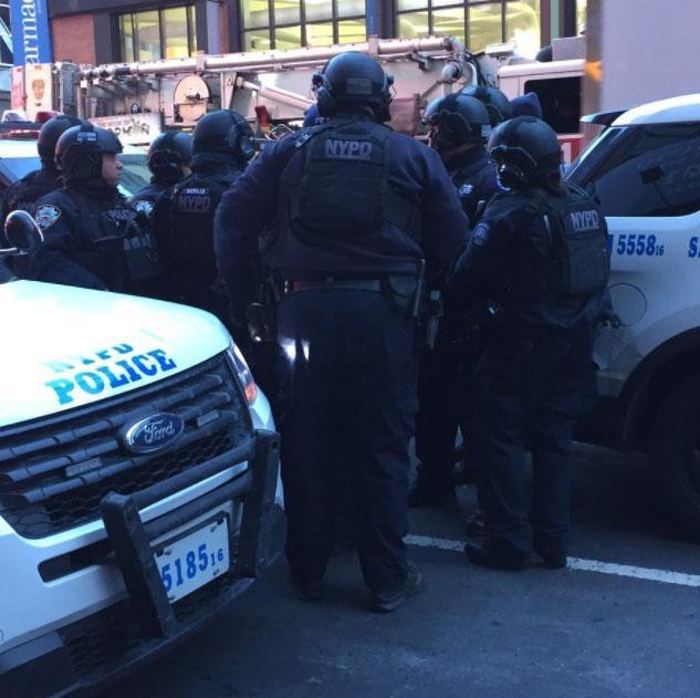 Đánh bom ở ga tàu điện ngầm New York - 3
(Ảnh: EPA)