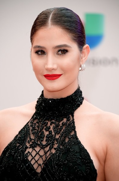 
Mariam Habach, 21 tuổi, cao 1,83m là Hoa hậu hoàn vũ Venezuela 2015
