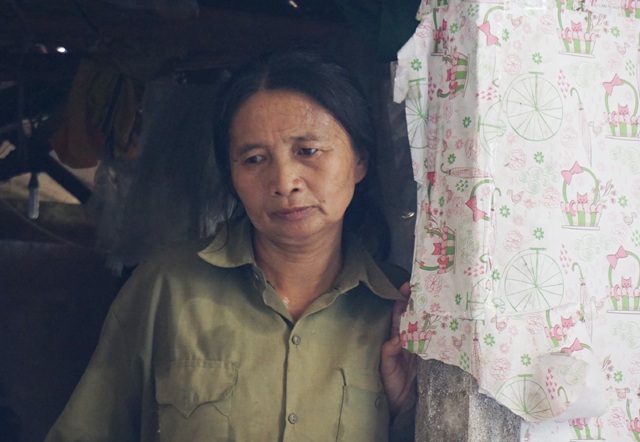 Xót xa gia đình cả năm không mấy khi được ăn cơm có thịt - 7 Gia cảnh nghèo khó, chồng ốm, con dại nên có đau ốm trong người, chị Thanh cũng không dám đi viện khám mà chỉ dám mua thuốc giảm đau về uống
