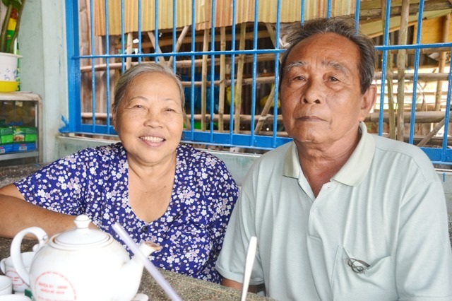 Bà Thủy nở nụ cười sau nhiều ngày mất ăn mất ngủ.