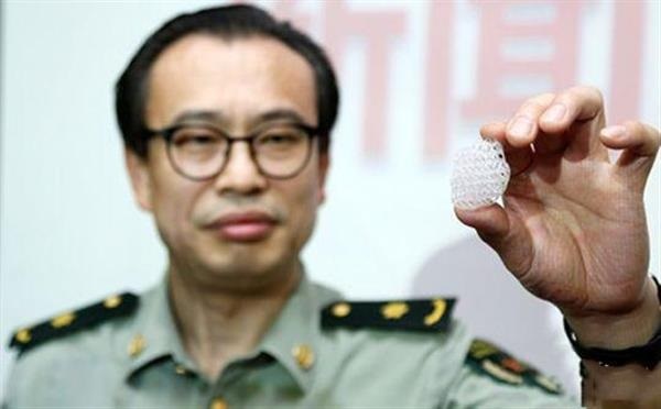 Sử dụng kỹ thuật in 4D để tái tạo ngực cho bệnh nhân - 1 Sử dụng kỹ thuật in 4D để tái tạo ngực cho bệnh nhân - 1