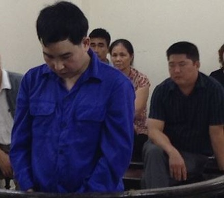 Bác sĩ đông y rởm “nổ” có quan hệ lừa đảo hơn 5 tỉ đồng - 1 Bác sĩ đông y rởm lĩnh 18 năm tù về tội lừa đảo chiếm đoạt tài sản.