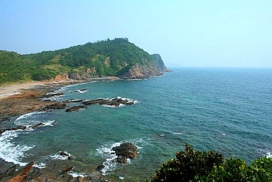 5 bãi biển vắng vẻ gần Hà Nội, thoải mái đi về trong 2 ngày cuối tuần - 3 Cảnh quan thiên nhiên hoang sơ, nguyên vẹn là điểm hấp dẫn của Cái Chiên