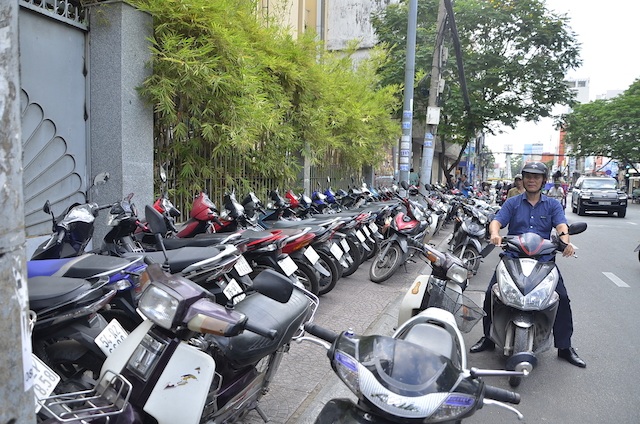 Cận cảnh 24 điểm giữ xe trước và sau khi ông Đoàn Ngọc Hải “xoá sổ” - 19 Cận cảnh 24 điểm giữ xe trước và sau khi ông Đoàn Ngọc Hải “xoá sổ” - 19