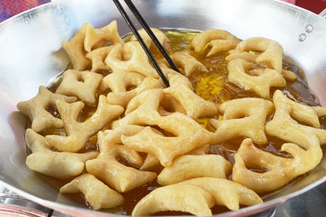 Thòm thèm những món bánh "ăn chơi" của người Khmer - 2 Bánh gừng.