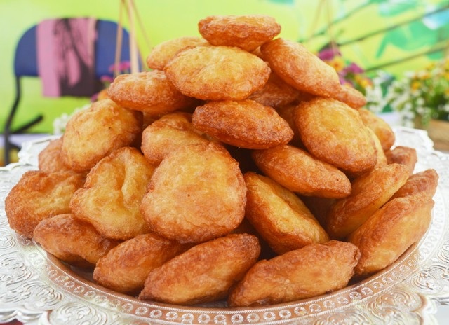 Thòm thèm những món bánh "ăn chơi" của người Khmer - 3 Bánh nùm bon.