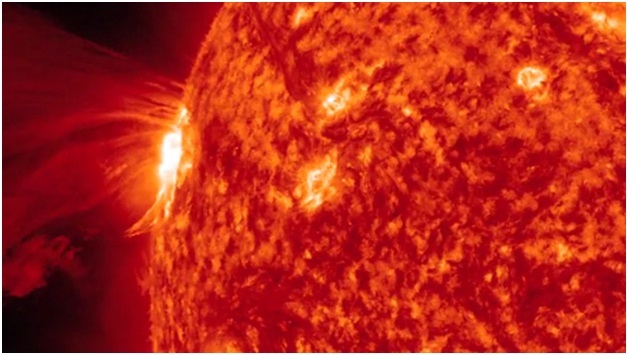 Cảnh báo về “cú sốc liên hành tinh” do bão Mặt Trời gây ra - 1
Một bức ảnh của NASA cho thấy một cơn bão mặt trời khổng lồ bùng phát trên bề mặt mặt trời.