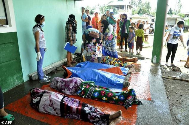 Hơn 200 người chết vì bão Tembin tại Philippines - 15