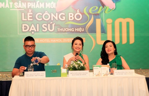 Bảo Thanh, Lã Thanh Huyền nói gì về việc làm đại sứ cho công ty “11 tỷ hàng giả”? - 1 Bảo Thanh trong ngày công bố Đại sứ thương hiệu Sen Slim. Ảnh: IT.