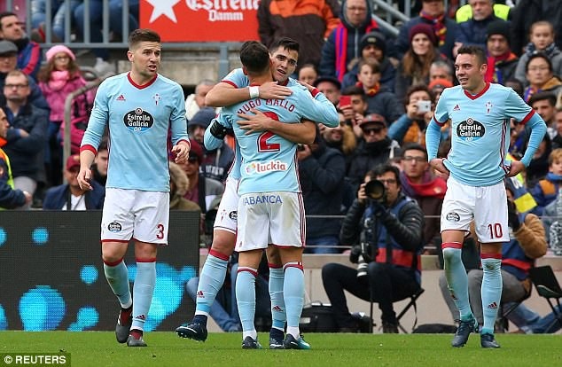 Messi và Suarez ghi bàn, Barcelona vẫn bị cầm chân - 3
Celta Vigo xuất sắc kiếm được trận hòa 2-2 tại Nou Camp