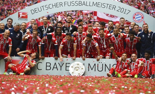 Xúc động thời khắc Lahm, Xabi Alonso giã từ sự nghiệp sân cỏ - 2 Họ xác lập thế thống trị tuyệt đối ở Bundesliga