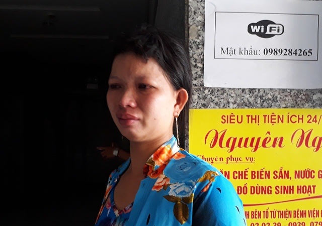 Người đàn ông nghèo bị máy cắt rơm cắt lìa cẳng tay phải - 3 Chợ Tuyền vợ anh Tuấn khóc nghẹn khi nhắc đến tai nạn đoau lòng