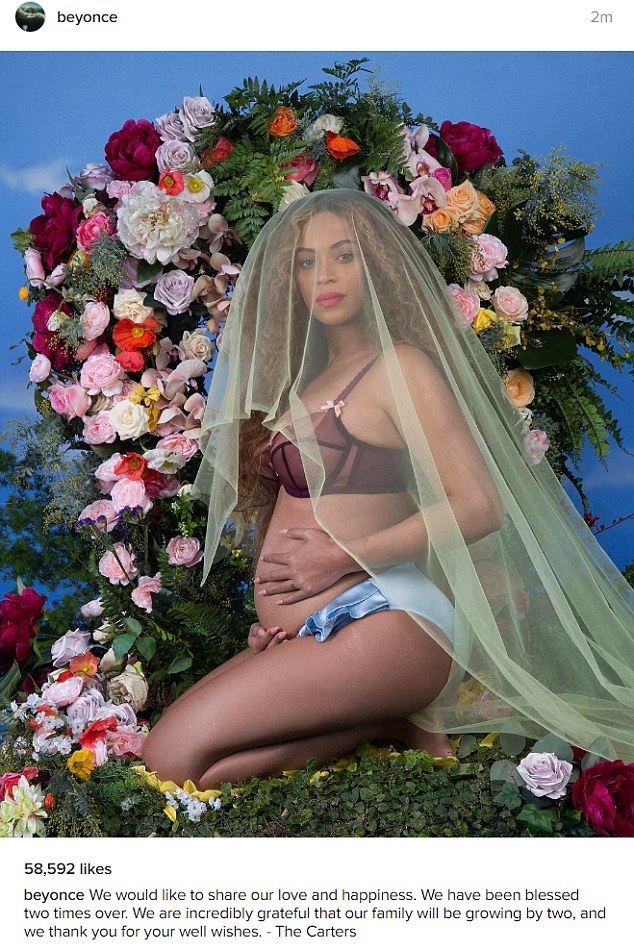 Beyonce bất ngờ báo tin mang song thai - 1
Beyonce khiến fans rất bất ngờ khi lên trang cá nhân Instagram thông báo tin cô mang song thai. Nữ ca sỹ gửi lời cảm ơn những fans đã yêu mến và ủng hộ
