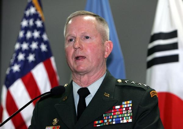 Tướng Burwell Bell - Tư lệnh Lực lượng Mỹ tại Hàn Quốc từ năm 2006-2008 (Ảnh: Chosun)