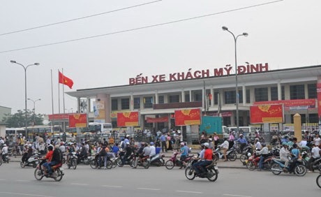 Hà Nội: Đội trưởng TTGT bị đình chỉ công tác vì "bất lực" với xe dù - 1 Tình trạng xe dù bến cóc hoạt động quanh khu vực bến xe Mỹ Đình nhiều năm qua nhưng chưa được xử lý triệt để