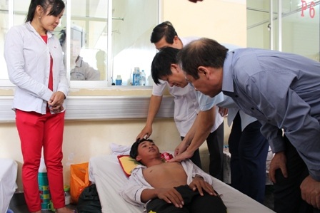 “Nếu cộng đồng thiếu cảnh giác, sốt xuất huyết còn tăng cao” - 1 Thứ trưởng Nguyễn Thanh Long thị sát việc điều trị sốt xuất huyết tại Bệnh viện Bệnh Nhiệt Đới, TPHCM