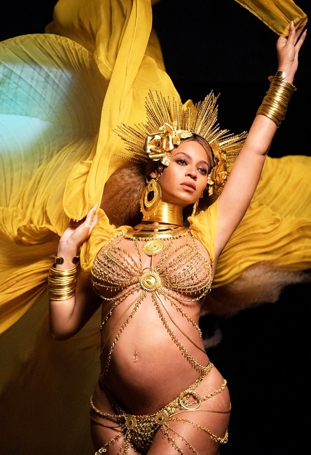 Sắp đón thêm thành viên mới, vợ chồng Beyonce gấp rút "tậu" thêm biệt thự - 2
Nữ ca sĩ 35 tuổi đang mang song thai.