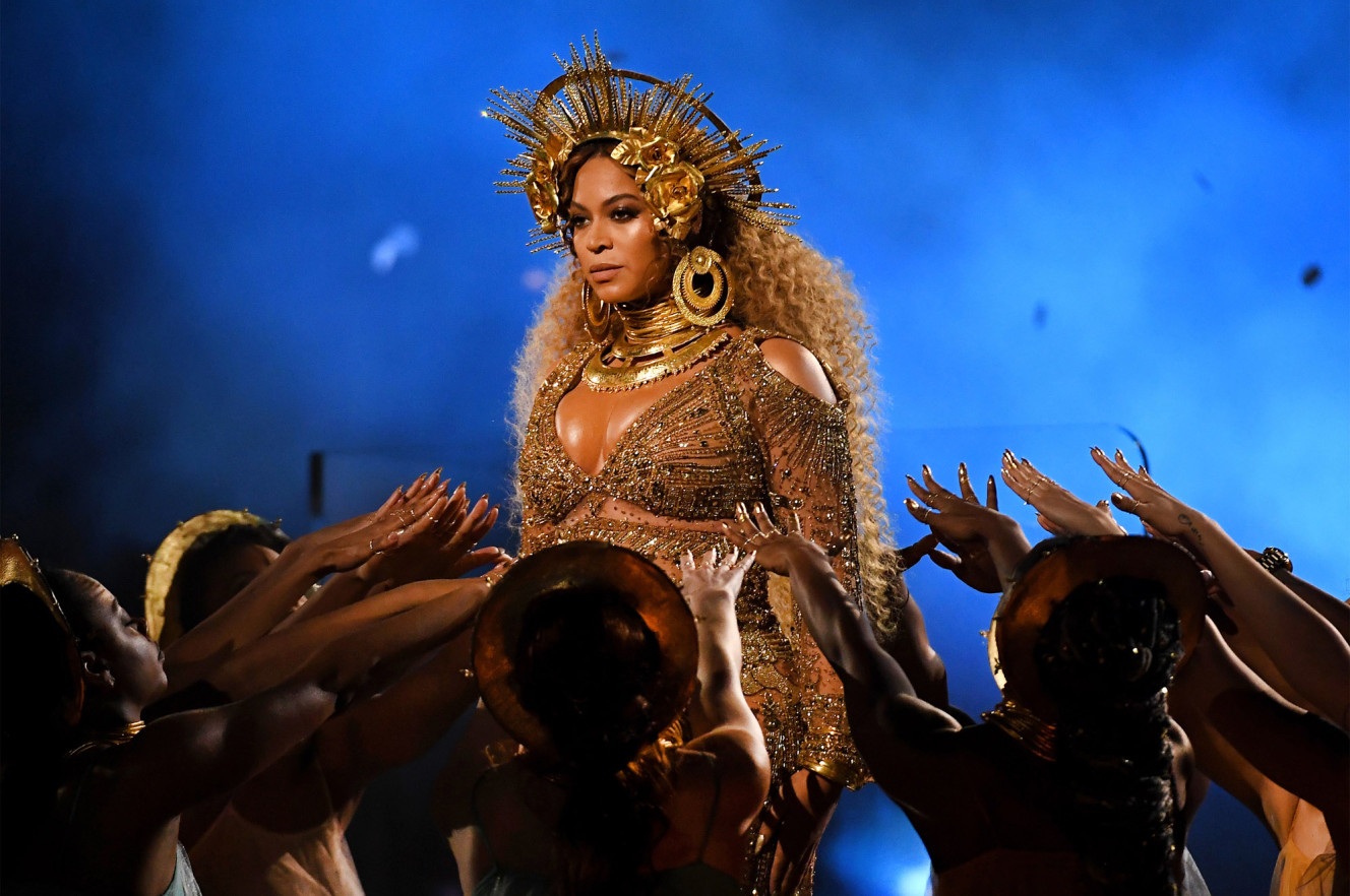  Music star Beyoncé has become one of the most powerful figures on social networks. 