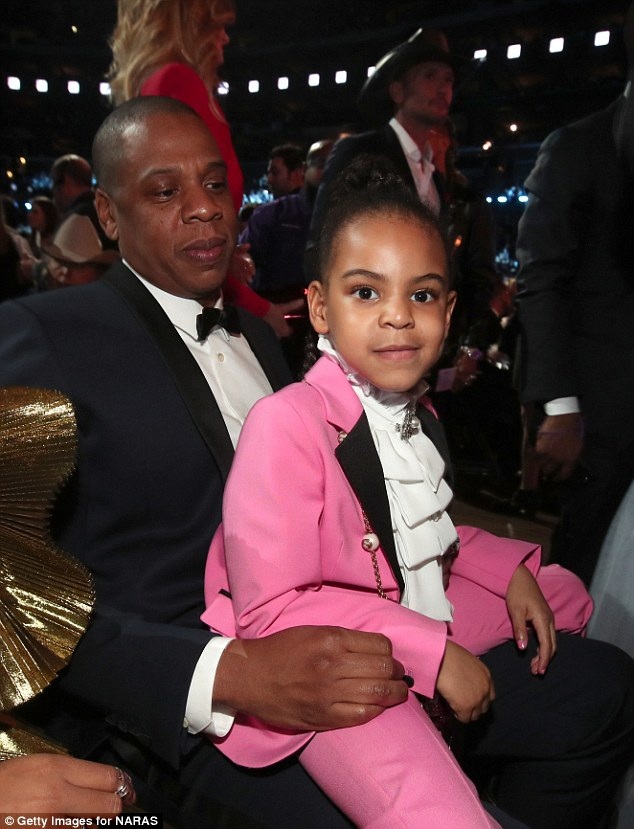 Beyonce diện váy bó sát khoe bụng bầu - 7
Họ đã có với nhau 1 cô con gái 5 tuổi tên là Blue Ivy