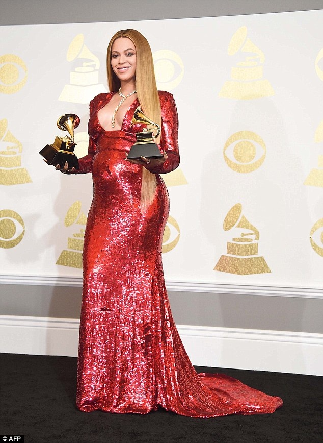 
Beyonce trong đêm trao giải Grammy, cô đã được 60 đề cử tại lễ trao thưởng âm nhạc số 1 hành tinh này.
