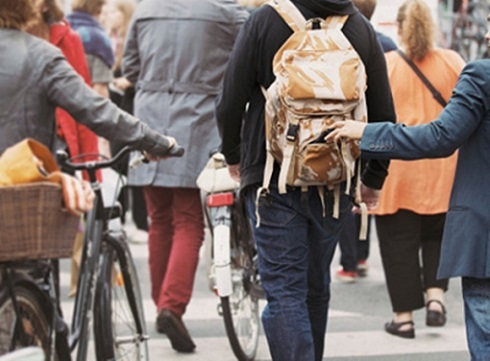 Bí kíp phòng ngừa những kẻ móc túi khi đi du lịch - 4 Bí kíp phòng ngừa những kẻ móc túi khi đi du lịch - 4