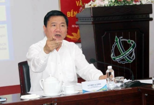 Bí thư Thăng: Tuyển dụng nhân tài sao lại đòi hỏi hộ khẩu? - 1
Bí thư Thành ủy TPHCM Đinh La Thăng đặt câu hỏi “phản biện” với Sở Nội vụ về chính sách hộ khẩu trong tuyển dụng viên chức, công chức, người lao động