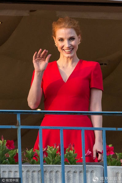 Phạm Băng Băng duyên dáng trong lần đầu làm giám khảo LHP quốc tế Cannes - 12
Nữ diễn viên người Mỹ - Jessica Chastain cũng là một trong những giám khảo của năm nay.