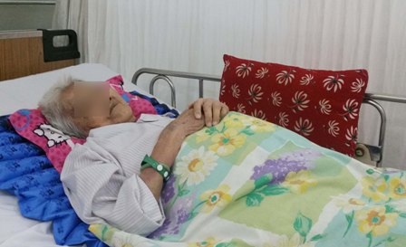 Cụ bà 90 tuổi suýt mất mạng vì trốn chỉ định của bác sĩ - 2 Cụ bà may mắn qua cơn nguy kịch sau khi mất 2,5 lít máu