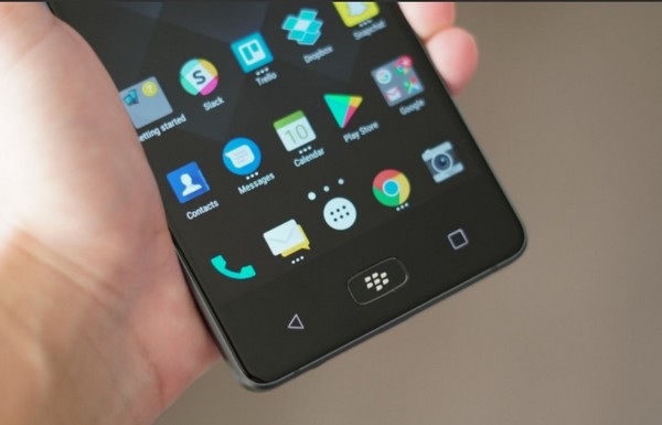 Smartphone chống nước đầu tiên của BlackBerry chính thức trình làng - 2 Nút Home vật lý với logo BlackBerry và được tích hợp cảm biến vân tay lên đó