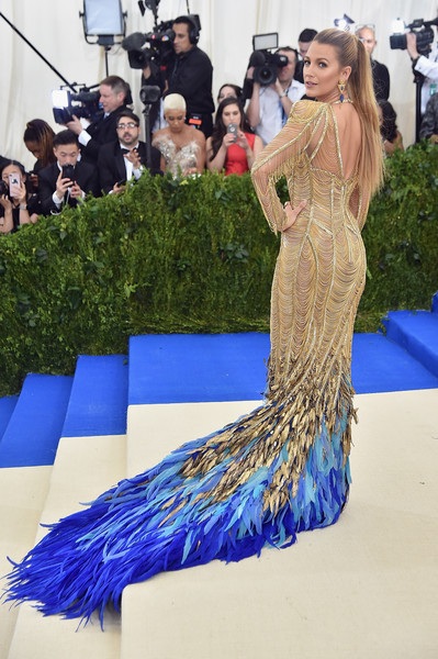 Kiều nữ gợi tình hạnh phúc sánh đôi bên chồng - 5
Blake Lively mới sinh con gái thứ 2 hồi tháng 9 năm ngoái nhưng đã lấy lại dáng rất nhanh