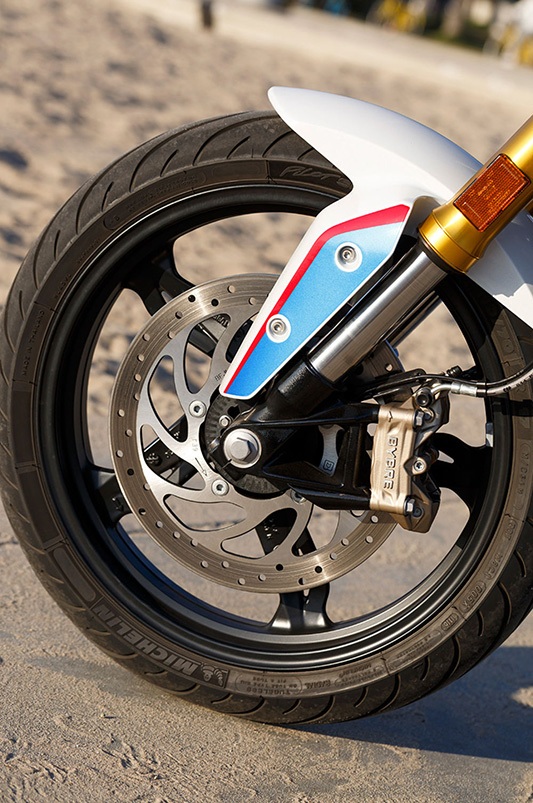Mẫu môtô BMW rẻ nhất bắt đầu chinh phục thị trường Mỹ - 4 Mẫu môtô BMW rẻ nhất bắt đầu chinh phục thị trường Mỹ - 4