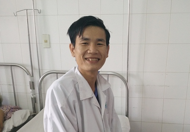 Giải cứu bệnh nhân bị nuốt nghẹn 5 năm liền - 1 Bệnh nhân Hận cười tươi, chờ ngày xuất viện