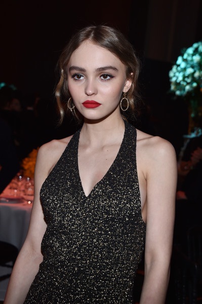 
Cô gái 18 tuổi đang thành ngôi sao nổi tiếng của Pháp
