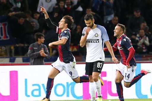 Bologna vượt lên dẫn trước Inter ở phút thứ 35