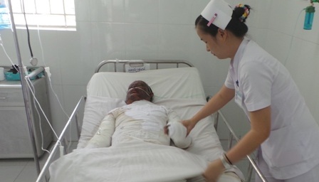 Nhiều vụ xử lý mẫu thuẫn vợ chồng bằng lửa xăng đã khiến nạn nhân nguy kịch