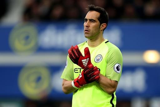 Thủ thành Bravo mang tới nỗi thất vọng lớn cho người hâm mộ Man City