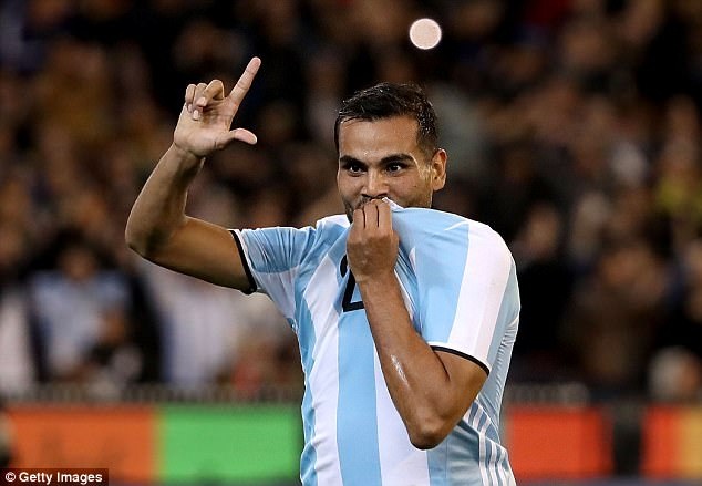 Những khoảnh khắc kinh điển ở đại chiến Brazil-Argentina - 15
Người hùng Mercado của Argentina