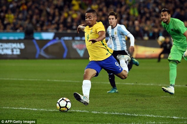 Những khoảnh khắc kinh điển ở đại chiến Brazil-Argentina - 8
Gabriel Jesus bỏ lỡ nhiều cơ hội ở trận đấu này