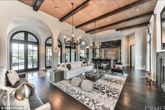 
Britney Spears từng ở căn biệt thự ở Thousand Oaks khá nhiều năm
